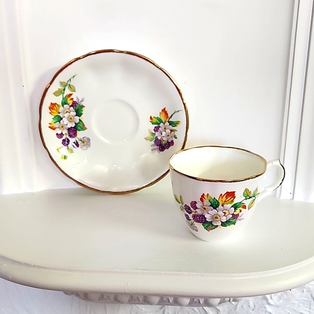 Vintage Jason Teacup Set Flowers and Berries Design
